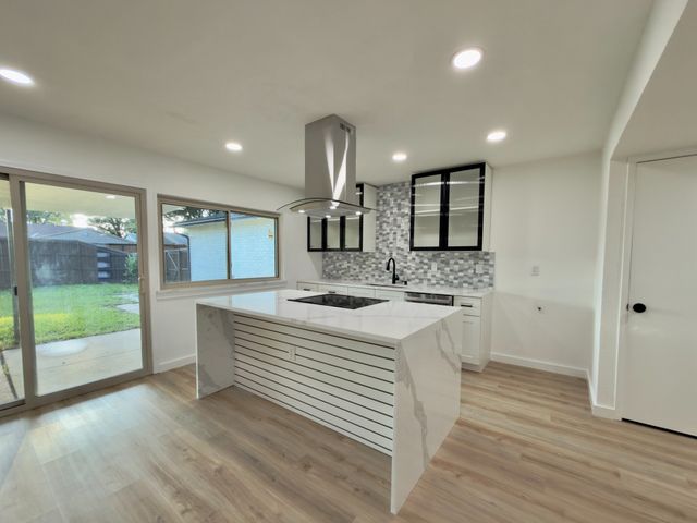 1905 Edna Smith Drive, Garland, TX 75040
