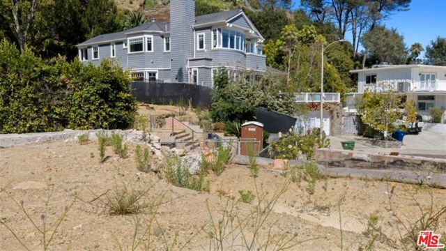 1137 Donaire Way, Pacific Palisades (los Angeles), CA 90272