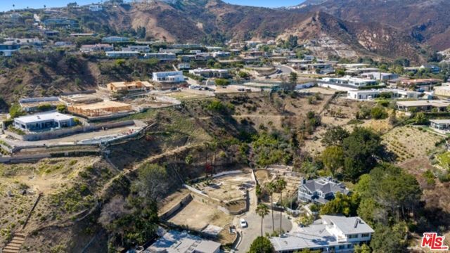 1137 Donaire Way, Pacific Palisades (los Angeles), CA 90272