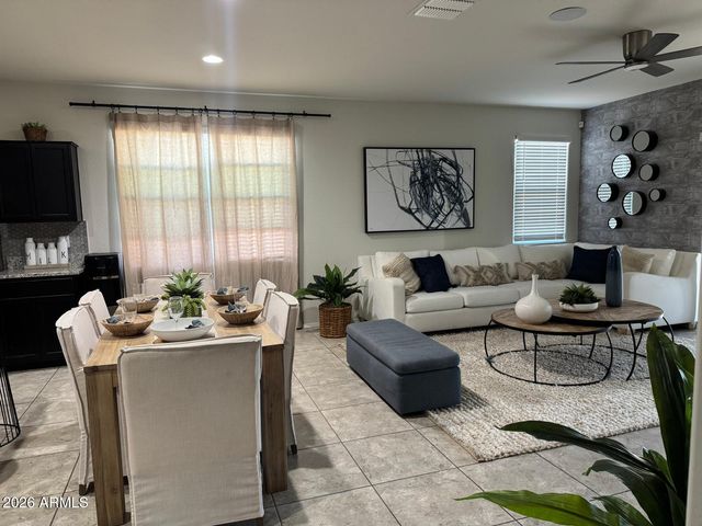 7851 W RIVERSIDE Avenue, Phoenix, AZ 85043