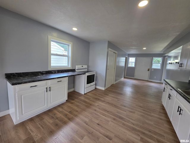 2124 Cincinnati Avenue, Springfield, IL 62702