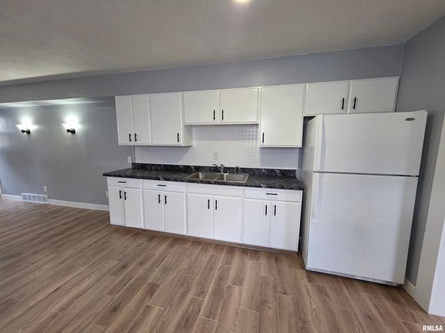 2124 Cincinnati Avenue, Springfield, IL 62702