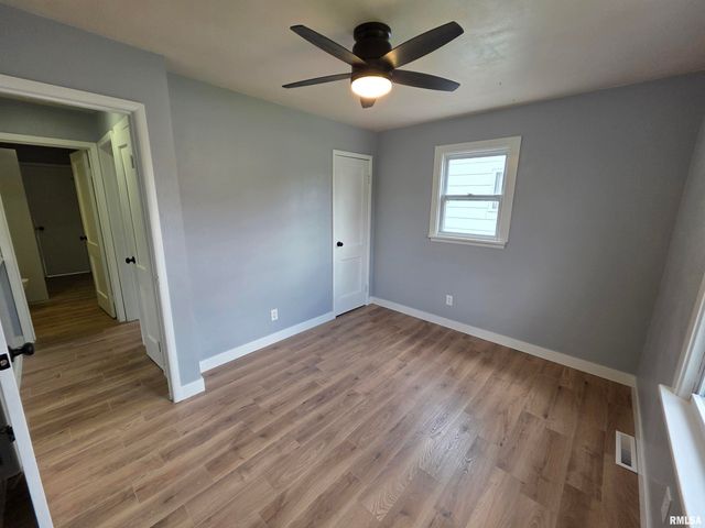 2124 Cincinnati Avenue, Springfield, IL 62702