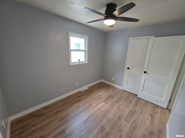 2124 Cincinnati Avenue, Springfield, IL 62702