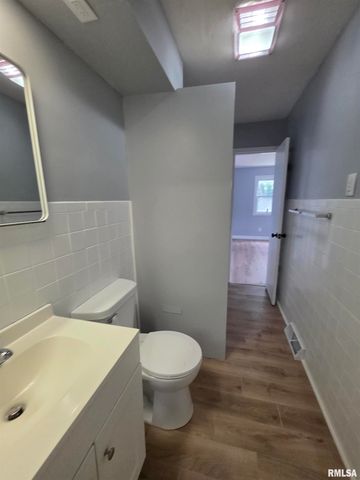 2124 Cincinnati Avenue, Springfield, IL 62702