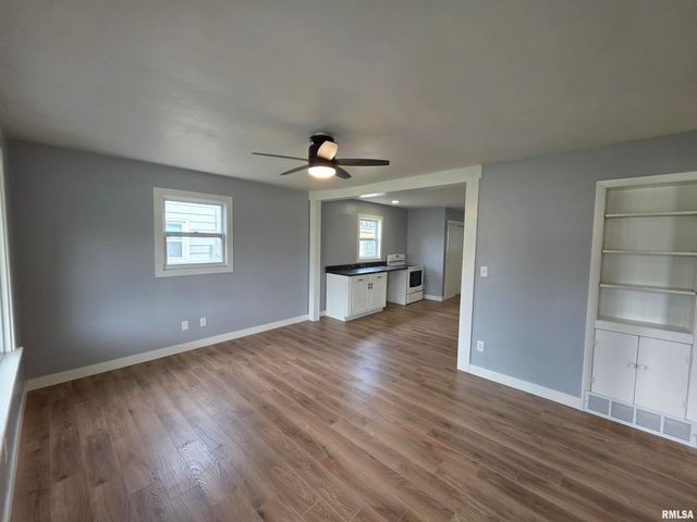 2124 Cincinnati Avenue, Springfield, IL 62702