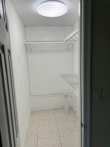 2899 NE 2nd Avenue, Boca Raton, FL 33431