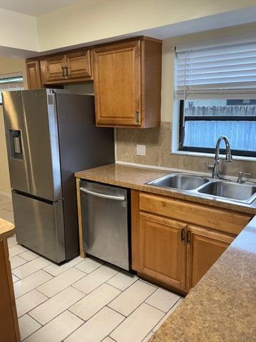 2899 NE 2nd Avenue, Boca Raton, FL 33431
