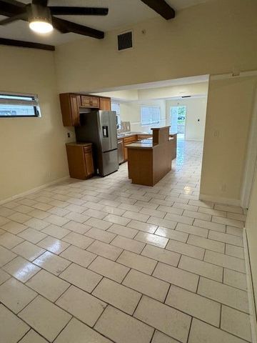 2899 NE 2nd Avenue, Boca Raton, FL 33431