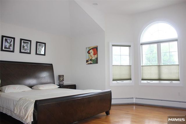 452B Lawn Avenue B, Palisades Park, NJ 07650