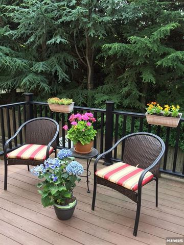 452B Lawn Avenue B, Palisades Park, NJ 07650