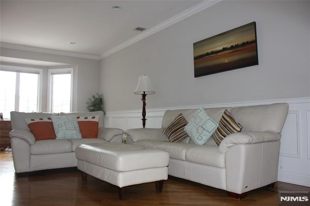 452B Lawn Avenue B, Palisades Park, NJ 07650