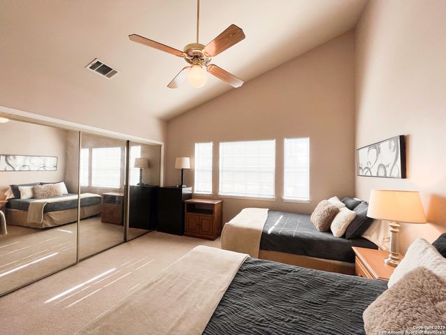 165 Chapel Hill Circle, San Antonio, TX 78240