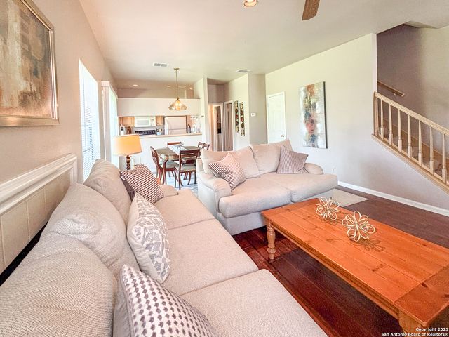 165 Chapel Hill Circle, San Antonio, TX 78240