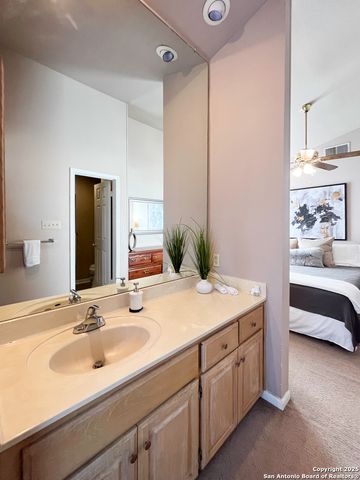 165 Chapel Hill Circle, San Antonio, TX 78240