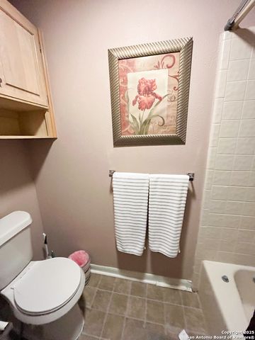 165 Chapel Hill Circle, San Antonio, TX 78240