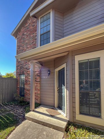 165 Chapel Hill Circle, San Antonio, TX 78240