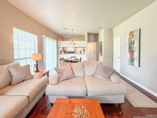 165 Chapel Hill Circle, San Antonio, TX 78240