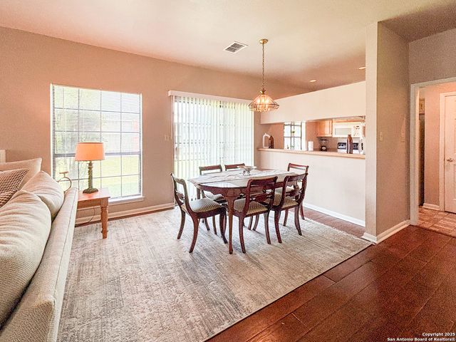 165 Chapel Hill Circle, San Antonio, TX 78240