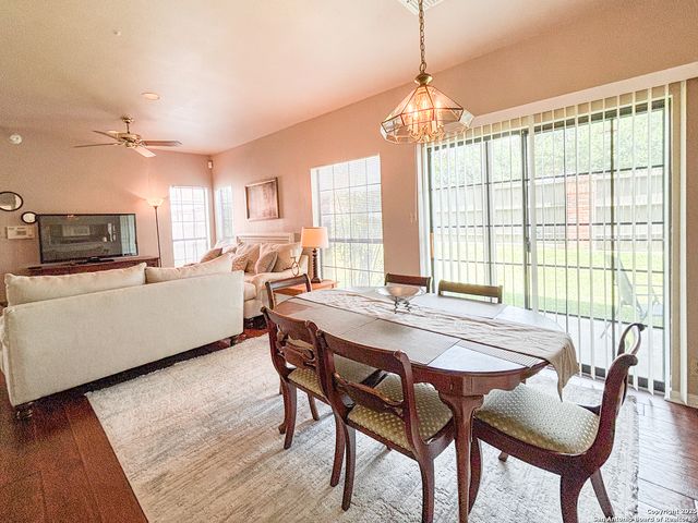 165 Chapel Hill Circle, San Antonio, TX 78240