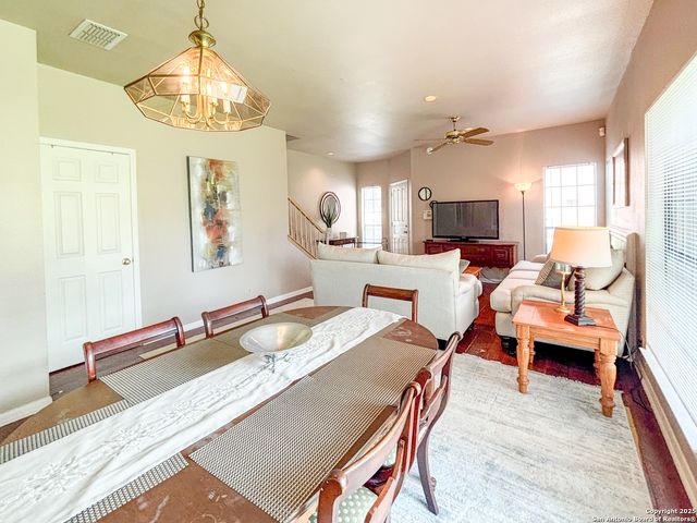 165 Chapel Hill Circle, San Antonio, TX 78240