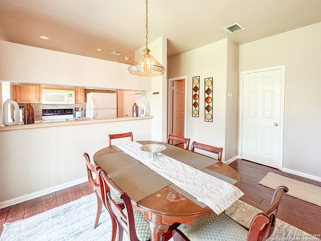 165 Chapel Hill Circle, San Antonio, TX 78240