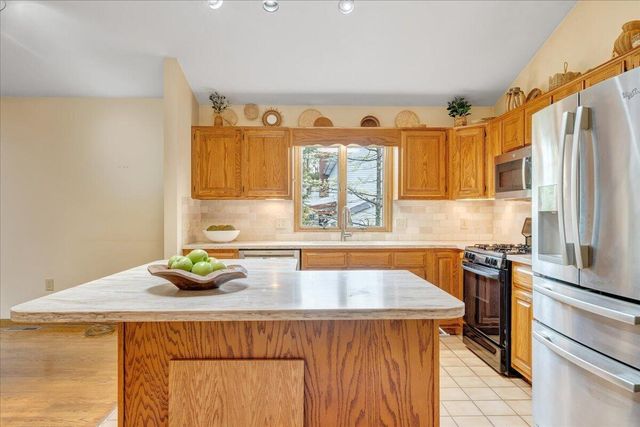 2606 Oak Hill LN, Roanoke, VA 24015
