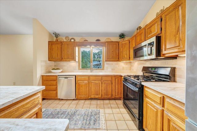 2606 Oak Hill LN, Roanoke, VA 24015
