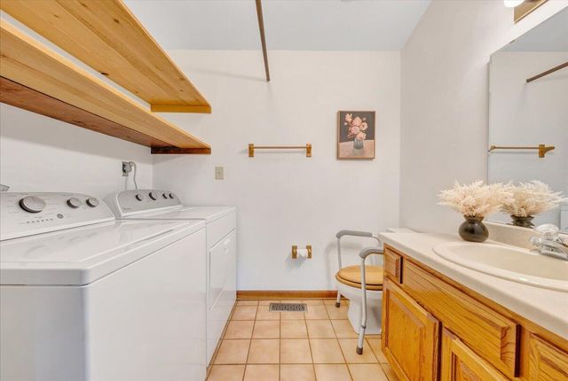 2606 Oak Hill LN, Roanoke, VA 24015