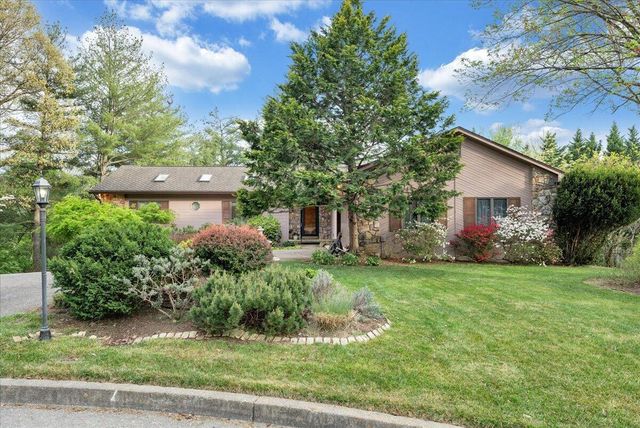 2606 Oak Hill LN, Roanoke, VA 24015