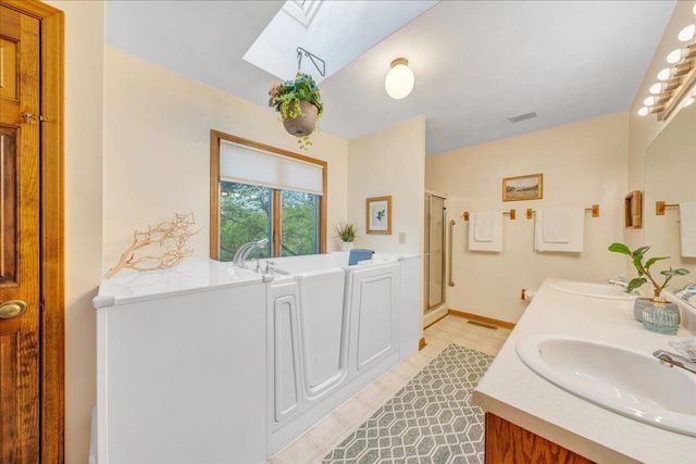 2606 Oak Hill LN, Roanoke, VA 24015