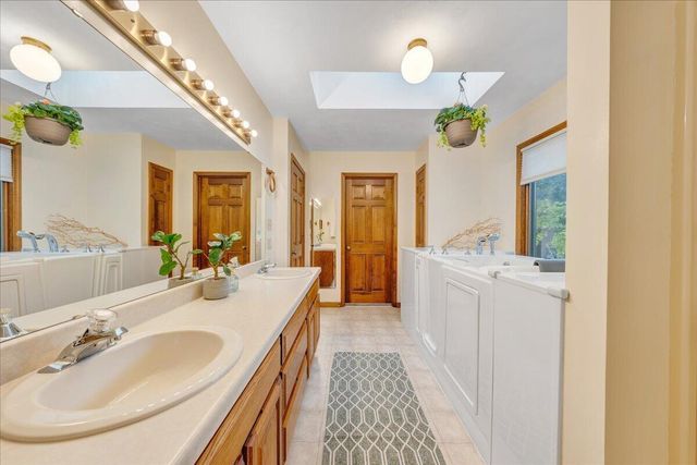 2606 Oak Hill LN, Roanoke, VA 24015