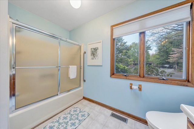 2606 Oak Hill LN, Roanoke, VA 24015