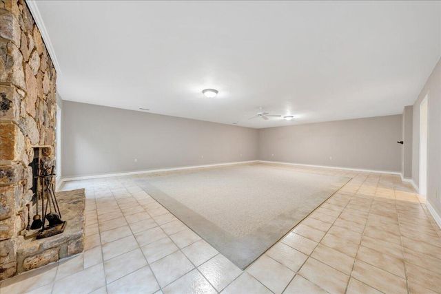 2606 Oak Hill LN, Roanoke, VA 24015