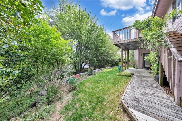 2606 Oak Hill LN, Roanoke, VA 24015