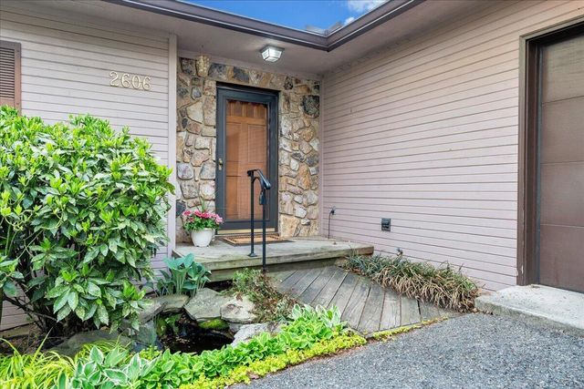 2606 Oak Hill LN, Roanoke, VA 24015