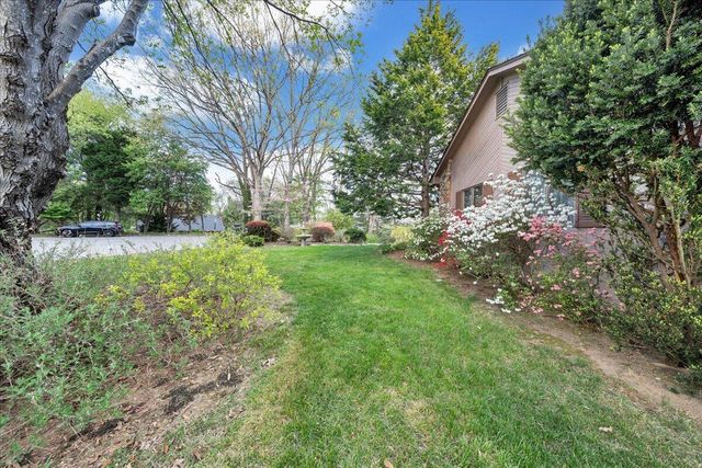 2606 Oak Hill LN, Roanoke, VA 24015