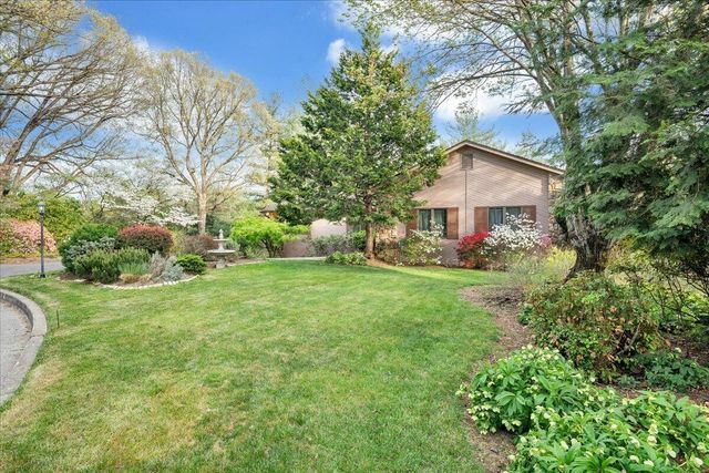 2606 Oak Hill LN, Roanoke, VA 24015