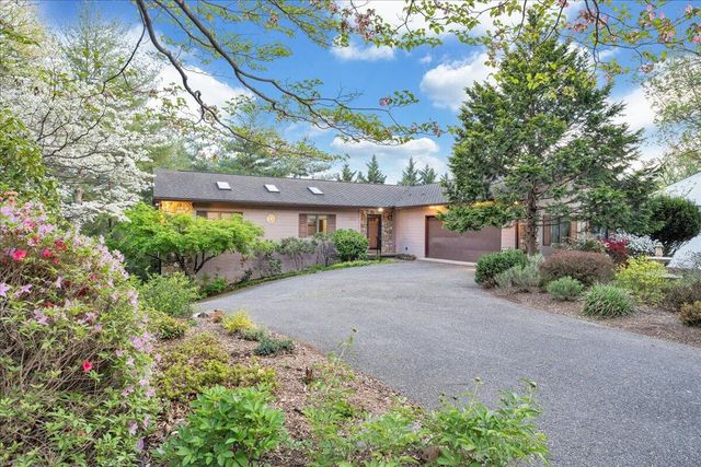 2606 Oak Hill LN, Roanoke, VA 24015