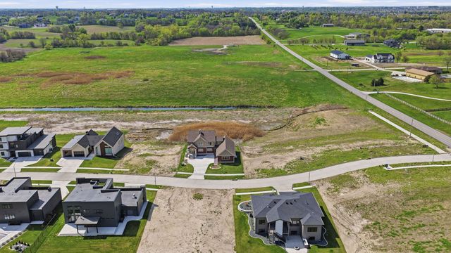 11865 Meadow Springs Drive, Johnston, IA 50131