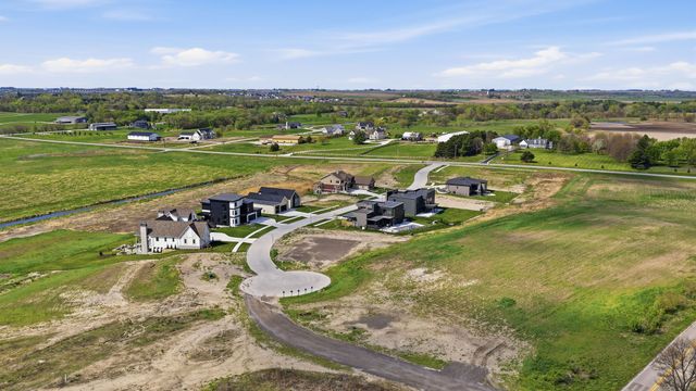 11865 Meadow Springs Drive, Johnston, IA 50131