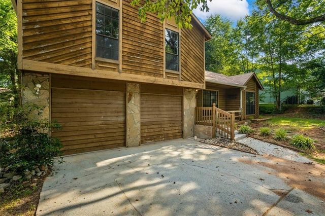 340 WINDSOR Walk, Conyers, GA 30094