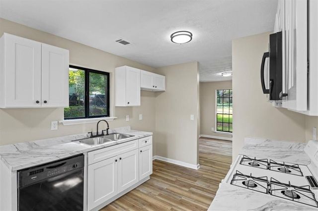 340 WINDSOR Walk, Conyers, GA 30094