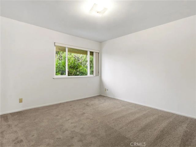 11138 Aqua Vista Street 18, Studio City, CA 91602