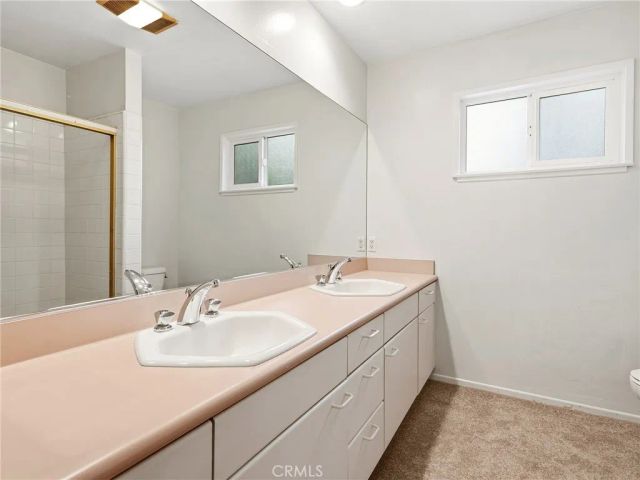 11138 Aqua Vista Street 18, Studio City, CA 91602
