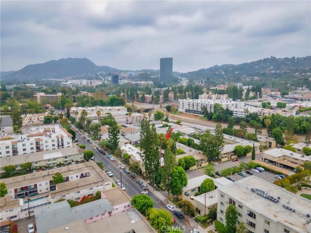11138 Aqua Vista Street 18, Studio City, CA 91602