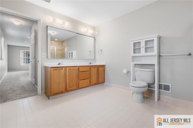 281 Mockingbird Drive, Monroe, NJ 08831