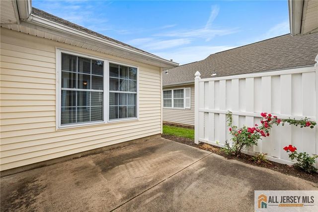 281 Mockingbird Drive, Monroe, NJ 08831