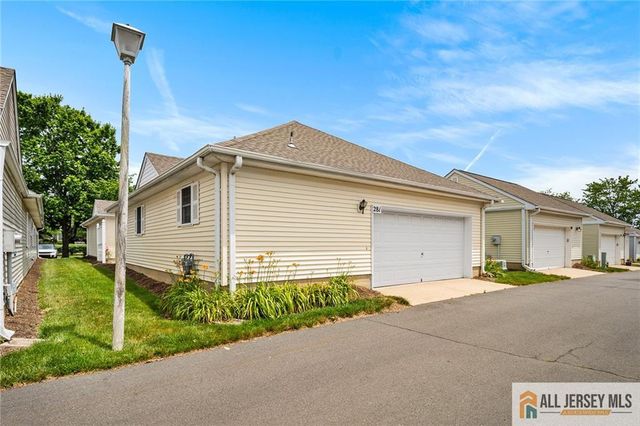 281 Mockingbird Drive, Monroe, NJ 08831