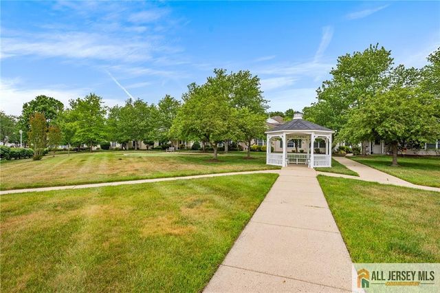 281 Mockingbird Drive, Monroe, NJ 08831